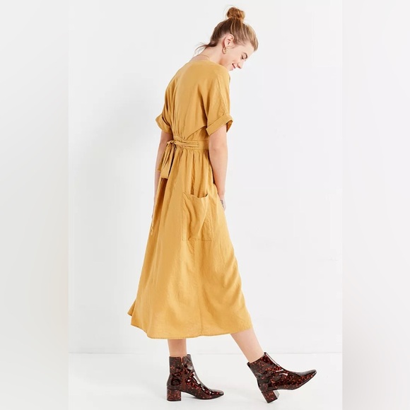 Urban outfitters Gabriella yellow linen wrap midi dress - Picture 4 of 12